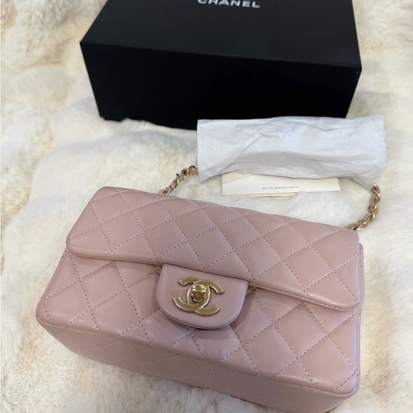 Chanel Quilted Lambskin Mini classic flap GHW like new condition - Picture 6 of 6